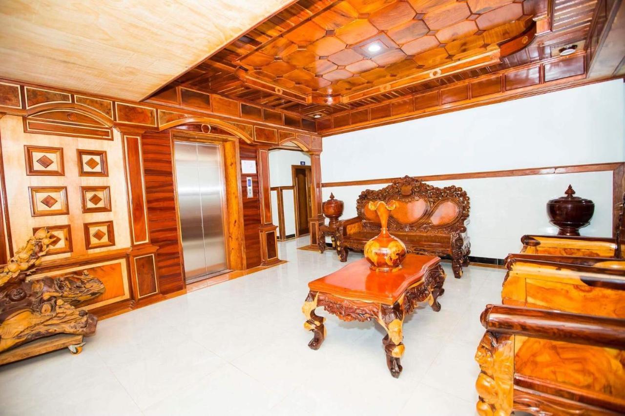 באטאמבנג Ly Meng Hotel מראה חיצוני תמונה