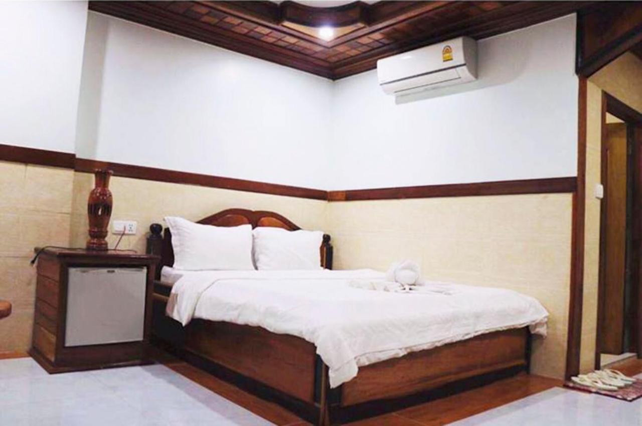 באטאמבנג Ly Meng Hotel מראה חיצוני תמונה