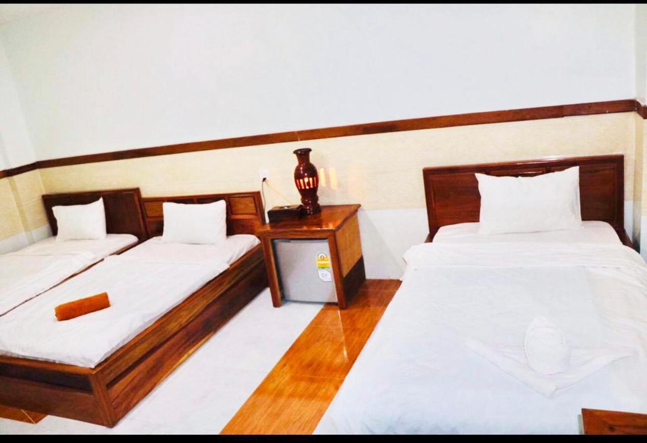 באטאמבנג Ly Meng Hotel מראה חיצוני תמונה